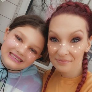 Meet your Posher, Adrienne